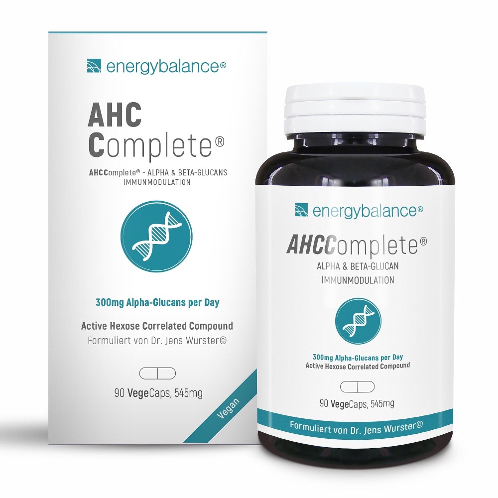 AHC Complete® — комплекс с ферментированным мицелием шиитаке, бета-глюканами, оливой, имбирём, витамином D и селеном для поддержки иммунитета и защиты клеток.